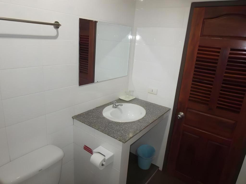 Chaleunehoung Hotel Vientiane Exterior photo