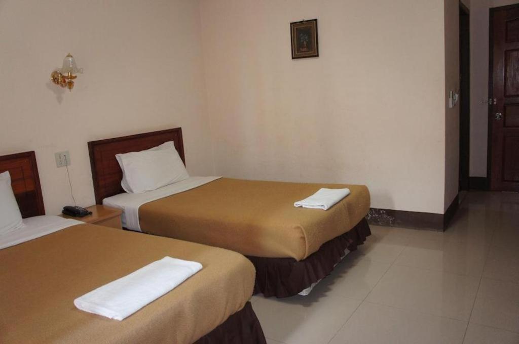Chaleunehoung Hotel Vientiane Exterior photo
