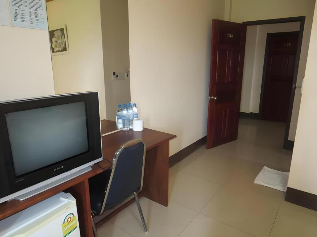 Chaleunehoung Hotel Vientiane Exterior photo